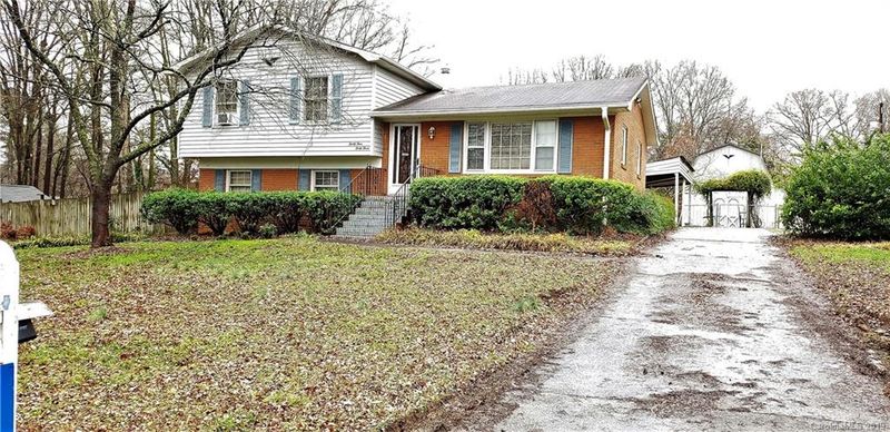 3443 Arrow Ln, Charlotte, NC 28227