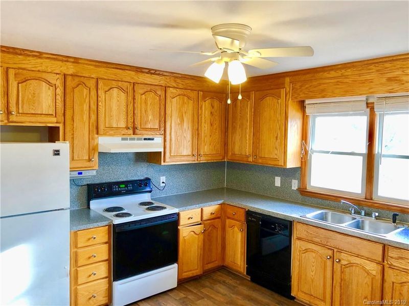 302 Lawyers Rd, Monroe, NC 28110