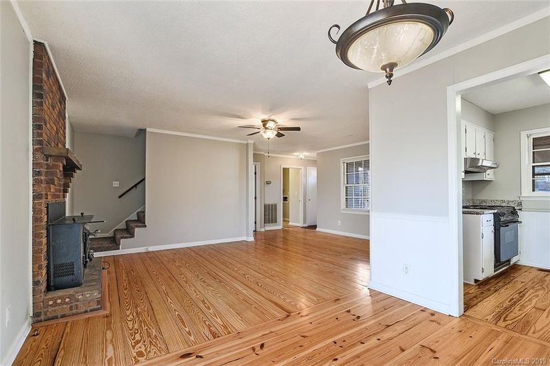 200 Margarette Ave, Belmont, NC 28012