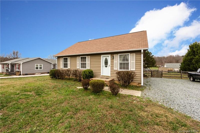 2216 Bowbrook Trl, Matthews, NC 28104
