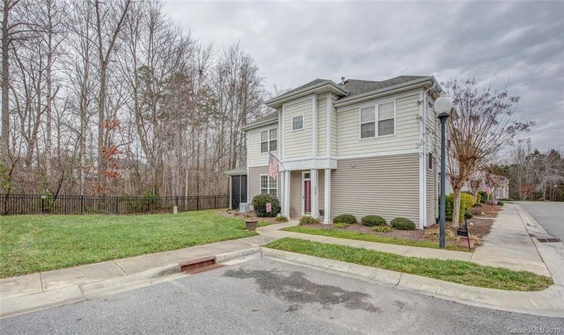 2391 Loch Stone Dr, Gastonia, NC 28054