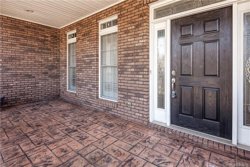 1027 Paragon Ct NW, Conover, NC 28613