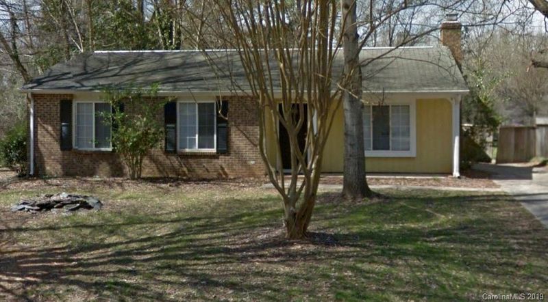 8206 Stem Ct, Charlotte, NC 28227