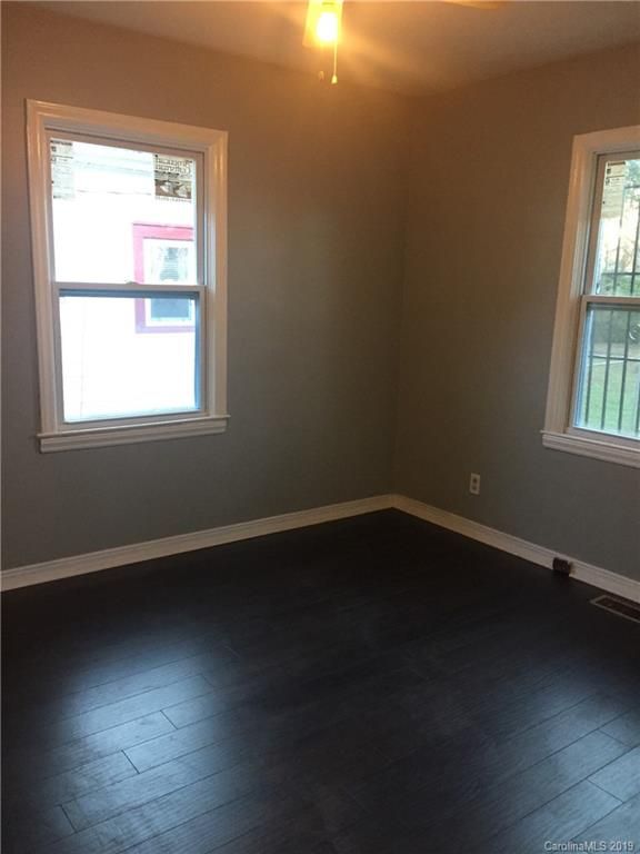 1913 Taylor Ave, Charlotte, NC 28216
