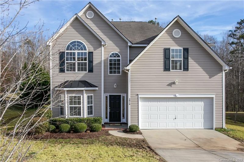 2016 White Cedar Ln, Waxhaw, NC 28173