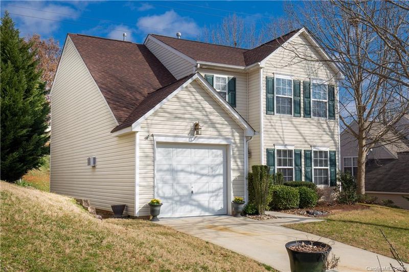 1608 Flagsworth Rd, Clover, SC 29710