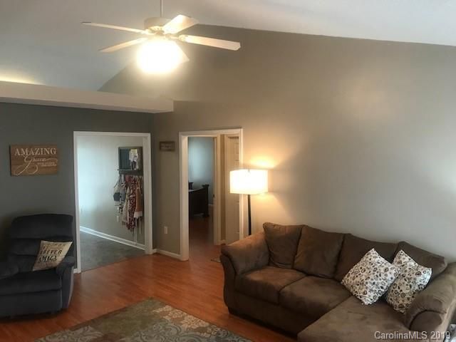 3511 Beatty Rd, Sherrills Ford, NC 28673