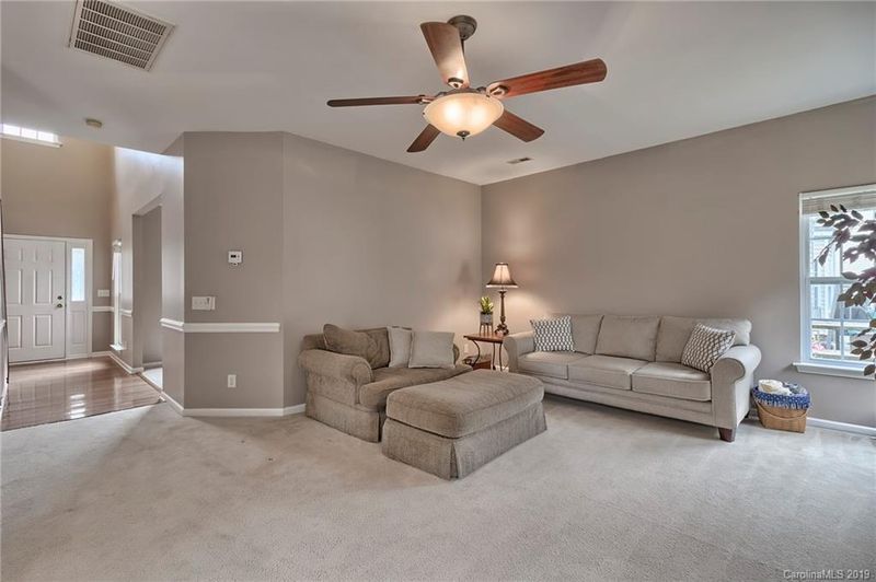 1439 Whitman Dr, Concord, NC 28027