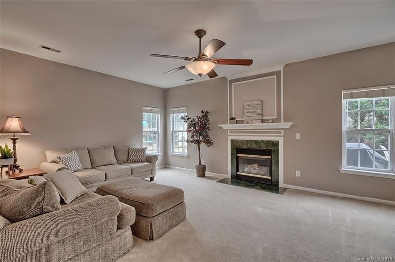 1439 Whitman Dr, Concord, NC 28027