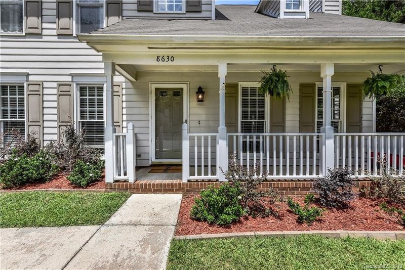 8630 Morgan Run Ct, Charlotte, NC 28216