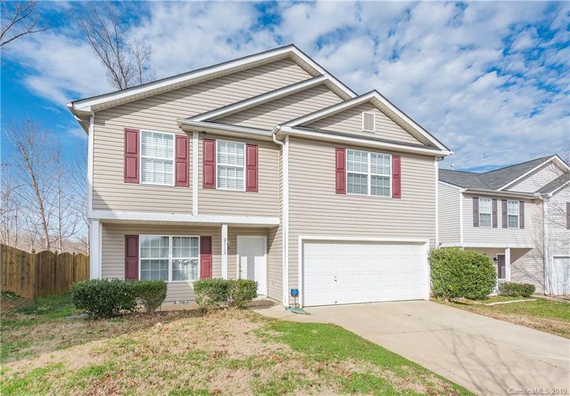 2112 Cranberry Woods Ct, Charlotte, NC 28208