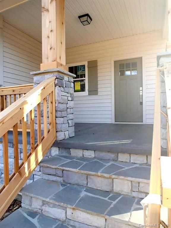 210 Plaza Dr, Harrisburg, NC 28075