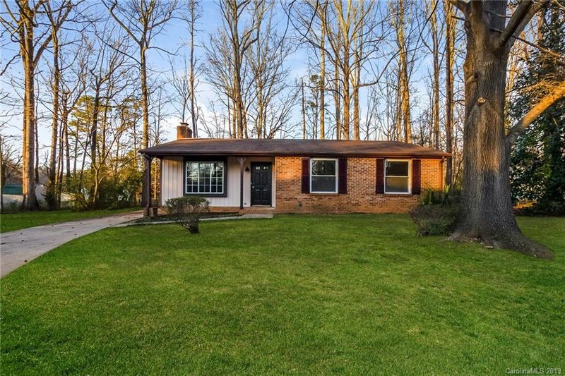 8100 Stem Ct, Charlotte, NC 28227