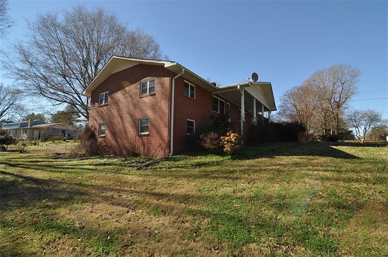 410 Sigmon Rd, Lincolnton, NC 28092