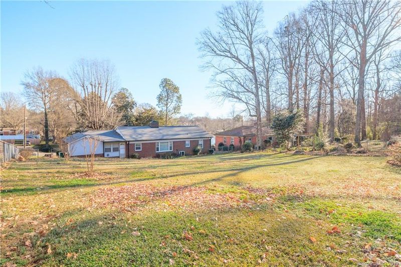 5423 Alpine Ln, Charlotte, NC 28269