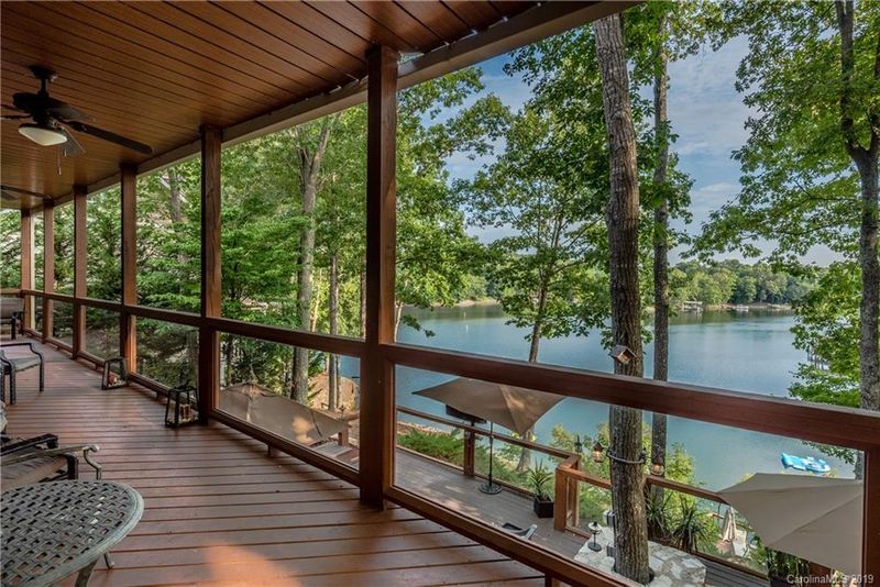 10023 Bora Bora Dr, Tega Cay, SC 29708