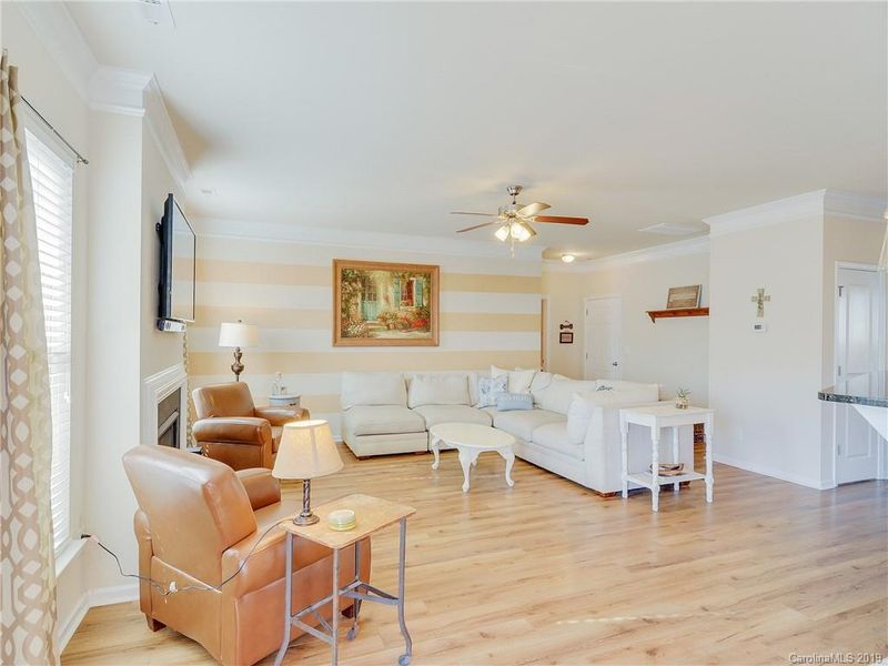 2110 Dave Thomas Ln, Charlotte, NC 28214