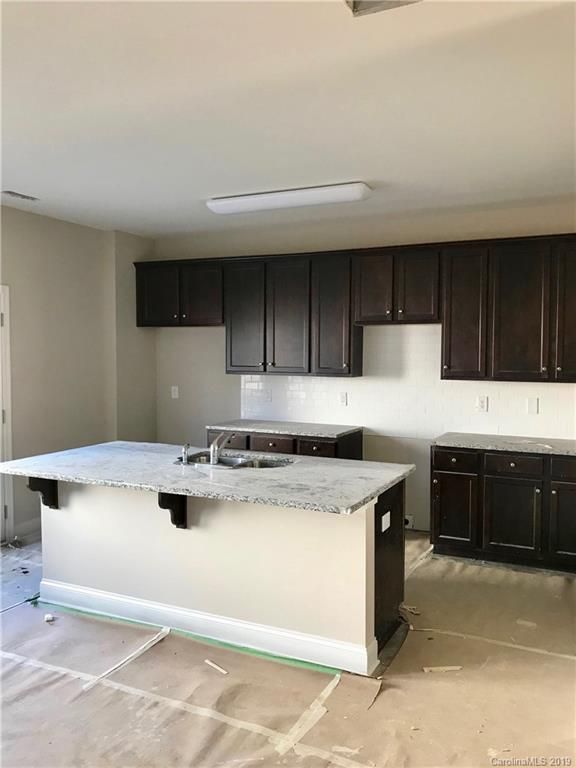 3620 Danvers St, Charlotte, NC 28213