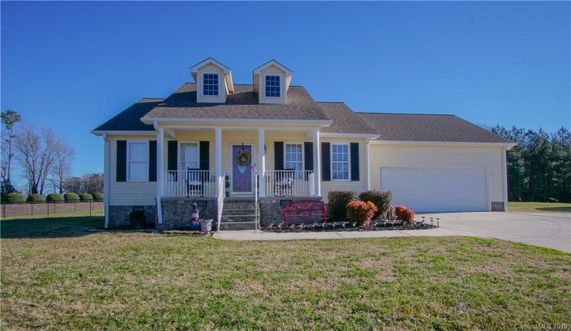 2502 Mintew Cir, Lincolnton, NC 28092