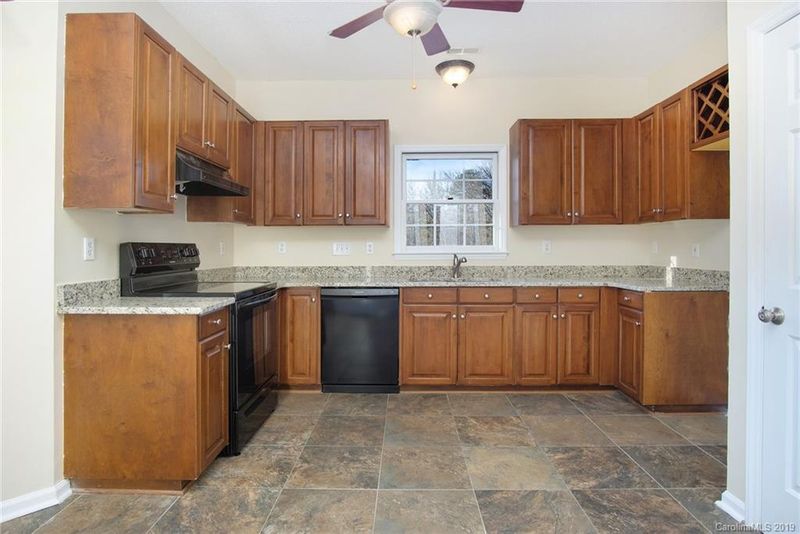 11106 Muses Ct, Matthews, NC 28105