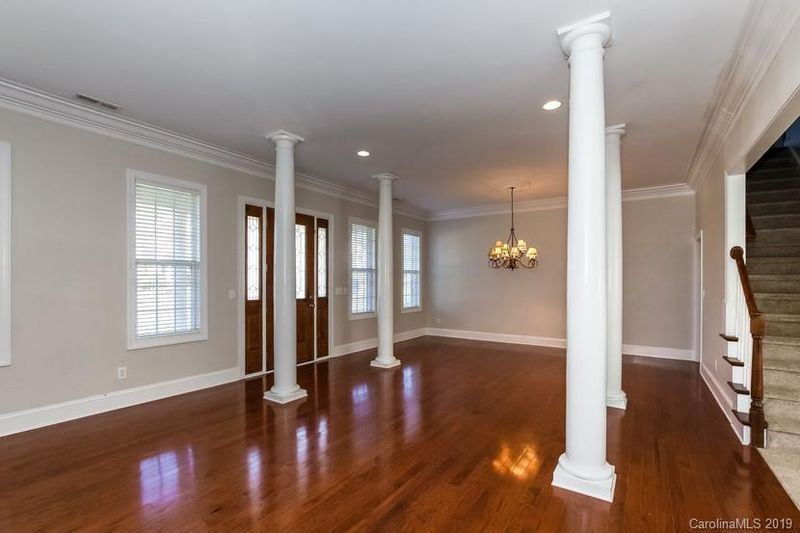 4612 Valley View Dr, Belmont, NC 28012