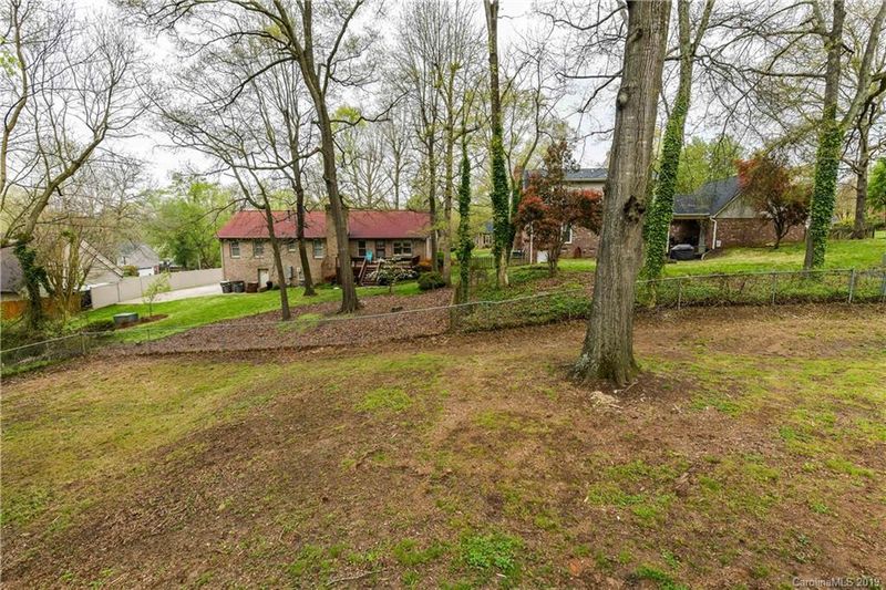 1486 Oakwood Ave, Kannapolis, NC 28081