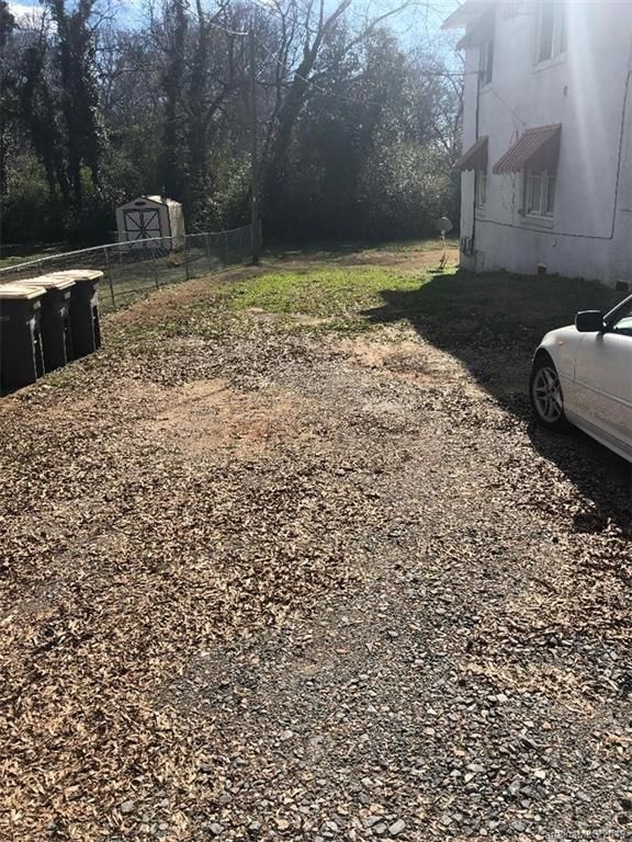 311 Rogers Lake Rd, Kannapolis, NC 28083