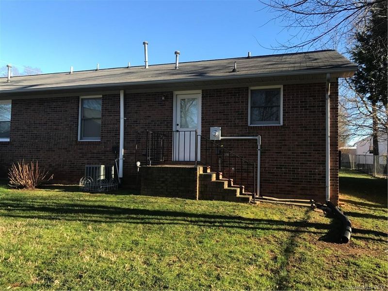 1143 Mckinnon Dr, Rock Hill, SC 29732