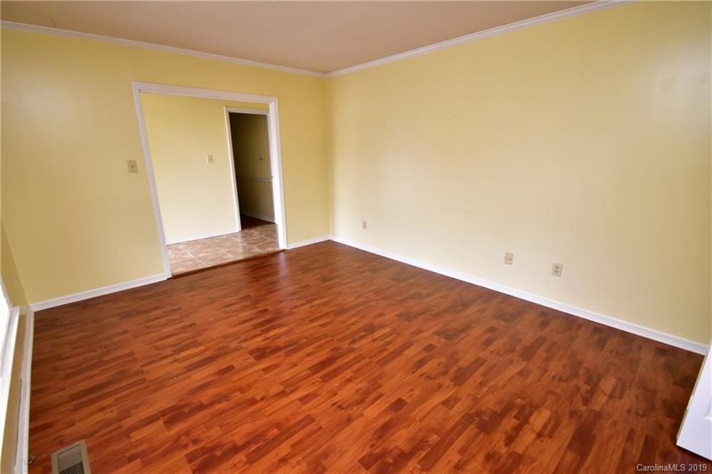 3080 Jamestown Dr, Gastonia, NC 28054