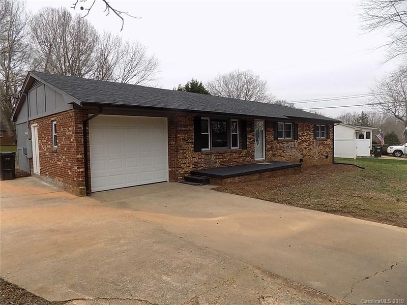 4204 Dawnwood Dr, Gastonia, NC 28054