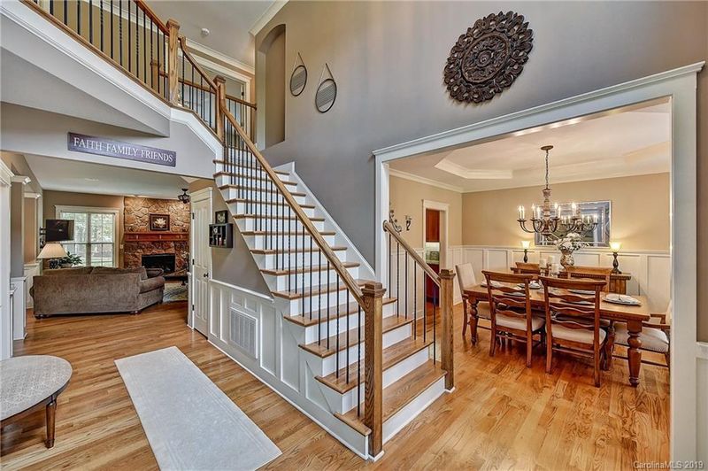 1103 Dobson Dr, Waxhaw, NC 28173
