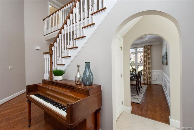 2816 Chip Shot Dr, Matthews, NC 28104