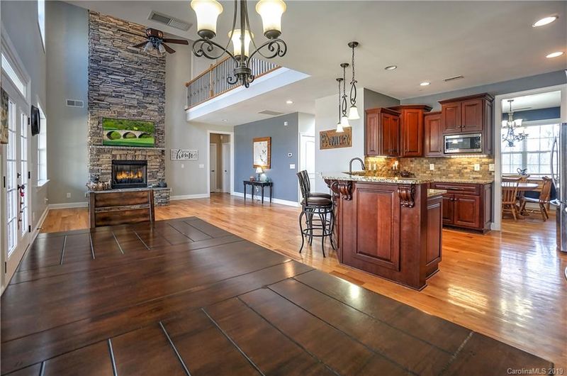 1365 Old Lincolnton Crouse Rd, Crouse, NC 28033