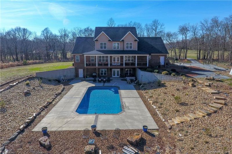 1365 Old Lincolnton Crouse Rd, Crouse, NC 28033