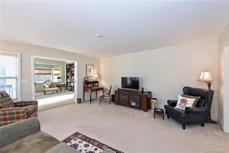 2244 Rama Rd, Charlotte, NC 28212