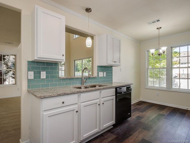 1507 Saffron Ct, Charlotte, NC 28215