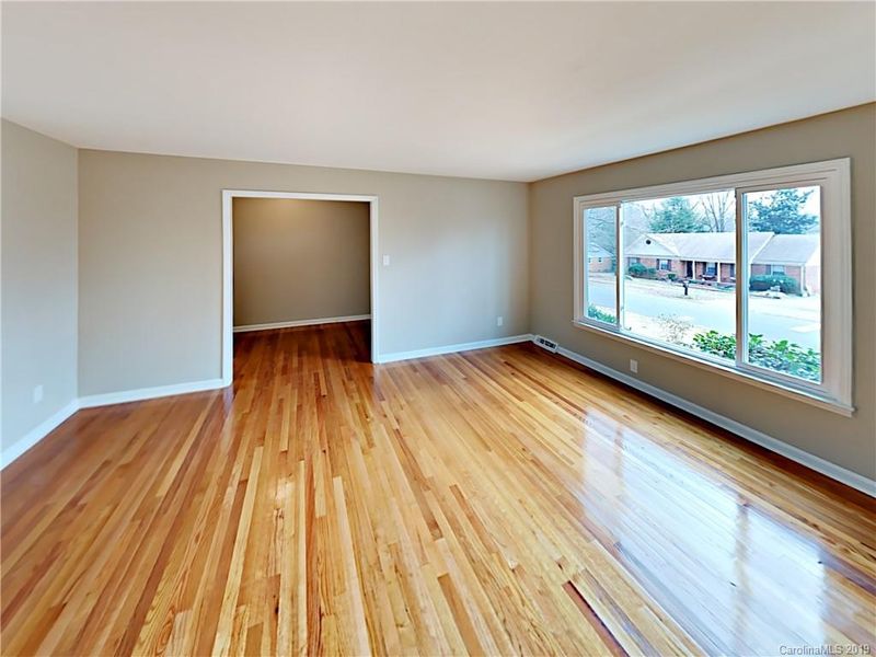 7527 Riding Trail Rd, Charlotte, NC 28212
