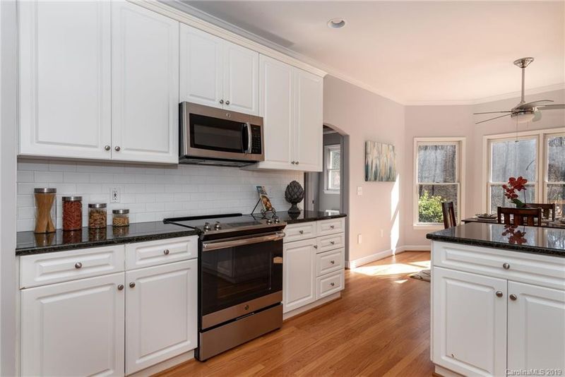 5455 Deer Run Ct, Davidson, NC 28036