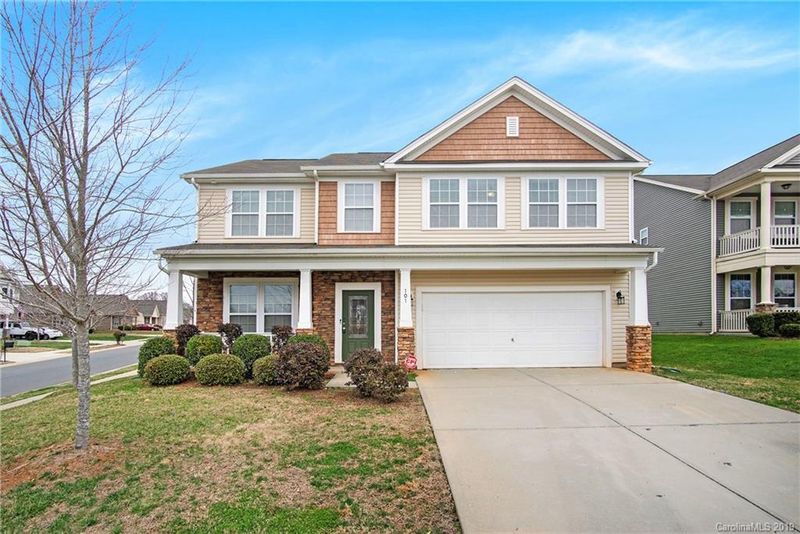 101 Seedling Ct, Mount Holly, NC 28120
