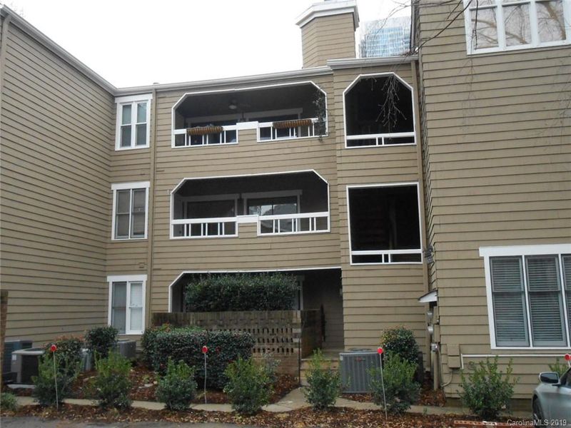 413 W 8th St #L, Charlotte, NC 28202