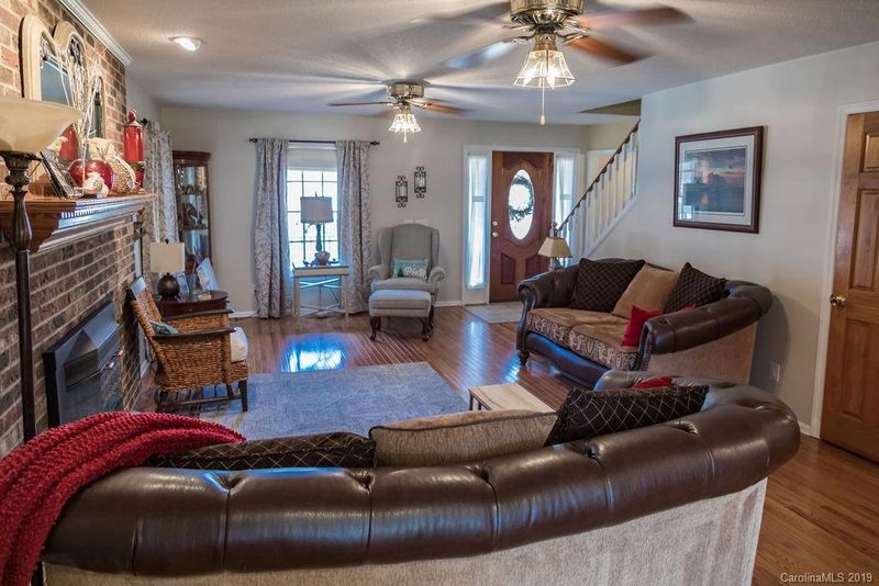 611 Peacehaven Rd #16, Kannapolis, NC 28083