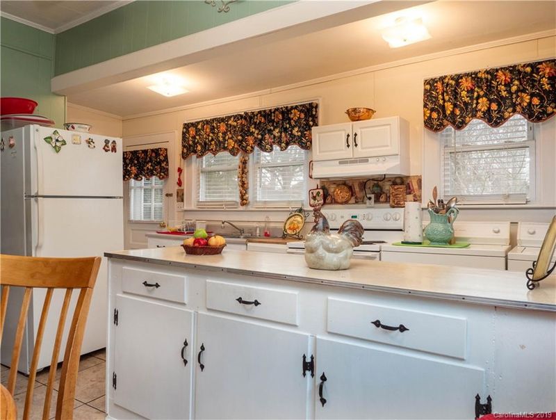 206 Front St, Cramerton, NC 28032