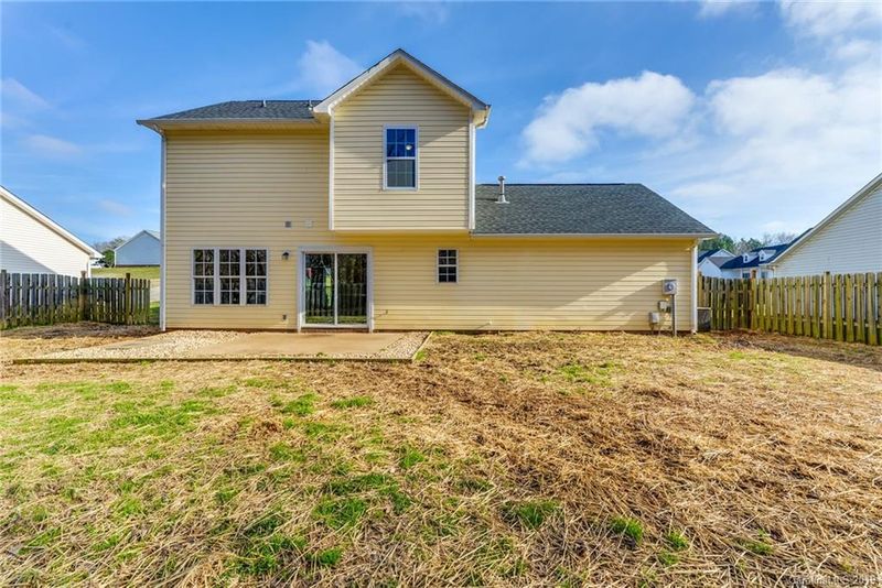 2435 Hawk Ridge Dr, Gastonia, NC 28056