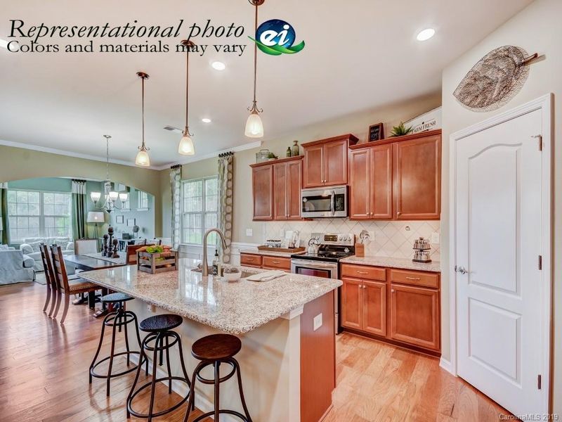 105 Avalon Reserve Dr #111, Mooresville, NC 28115