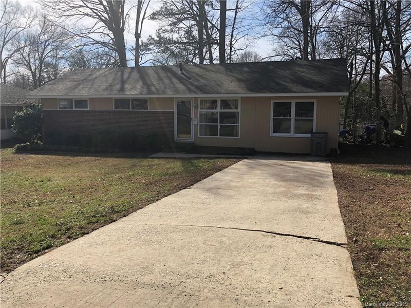 1237 Lynhurst Dr, Gastonia, NC 28052
