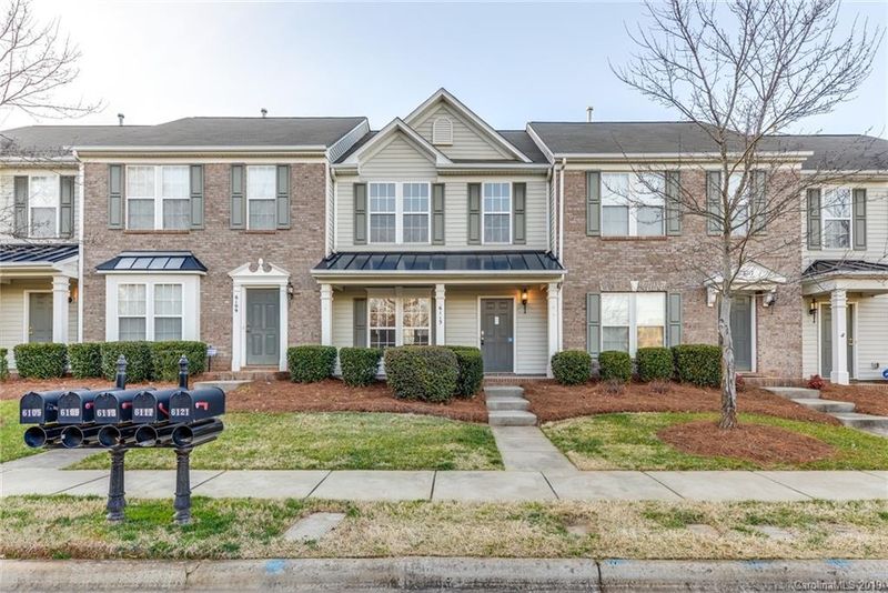 6113 Prosperity Commons Dr, Charlotte, NC 28269