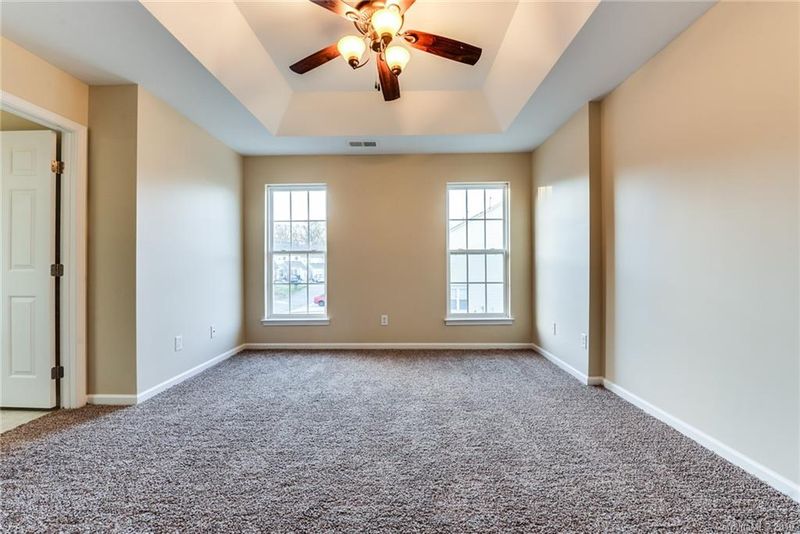 6113 Prosperity Commons Dr, Charlotte, NC 28269
