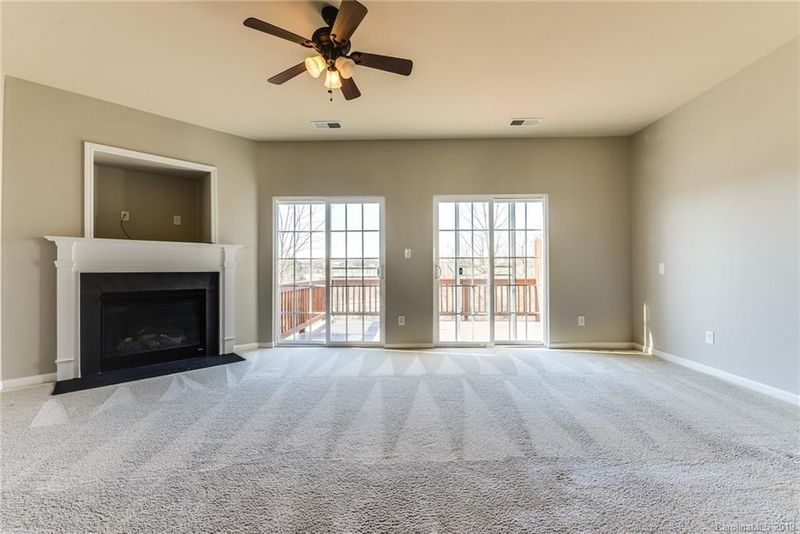 9832 Walkers Glen Dr, Concord, NC 28027