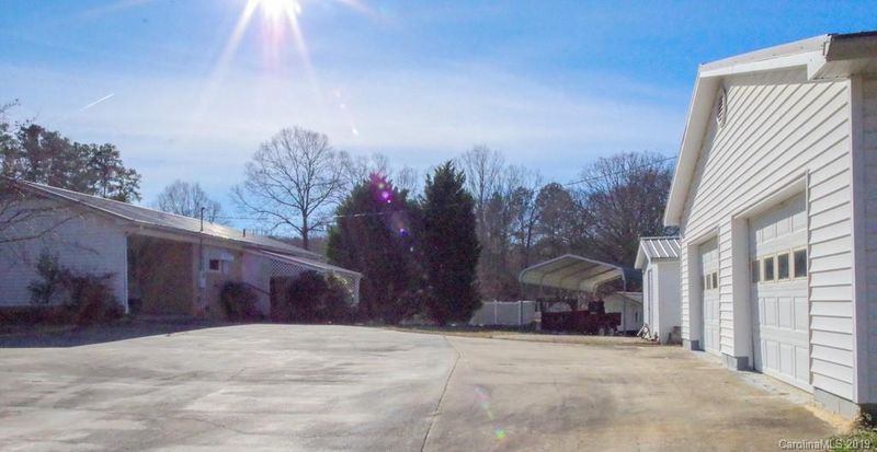 292 Cliff Rd, Lancaster, SC 29720