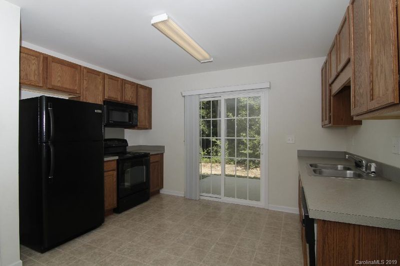 520 Ethel Ct, Charlotte, NC 28214
